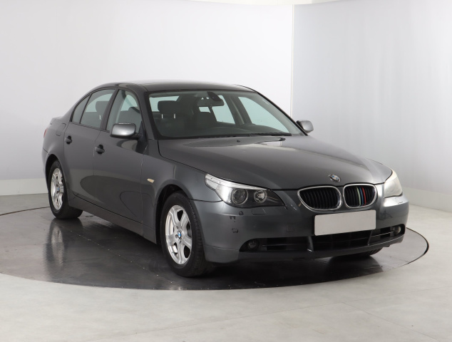 BMW 5 2004