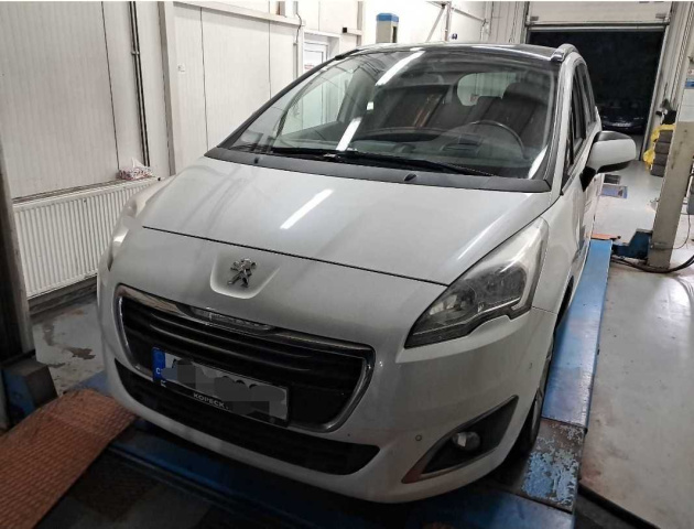 Peugeot 5008 2014
