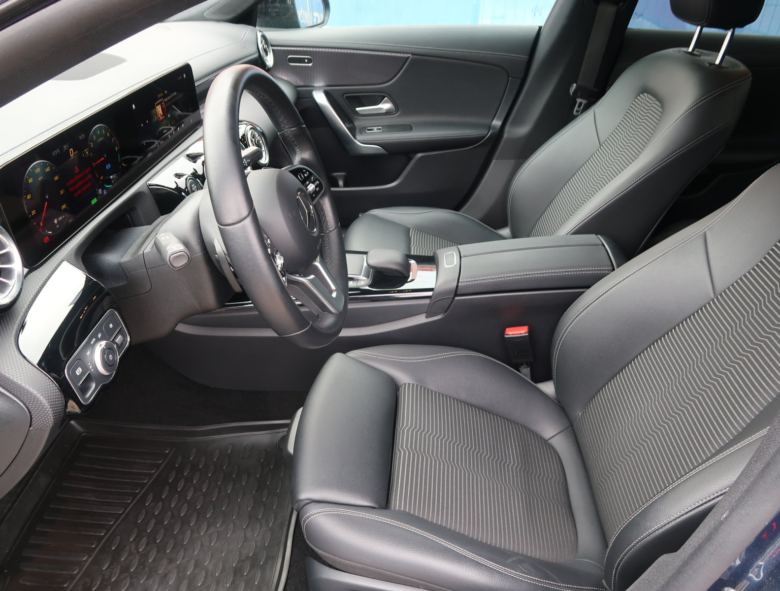 Mercedes-Benz CLA - 2022