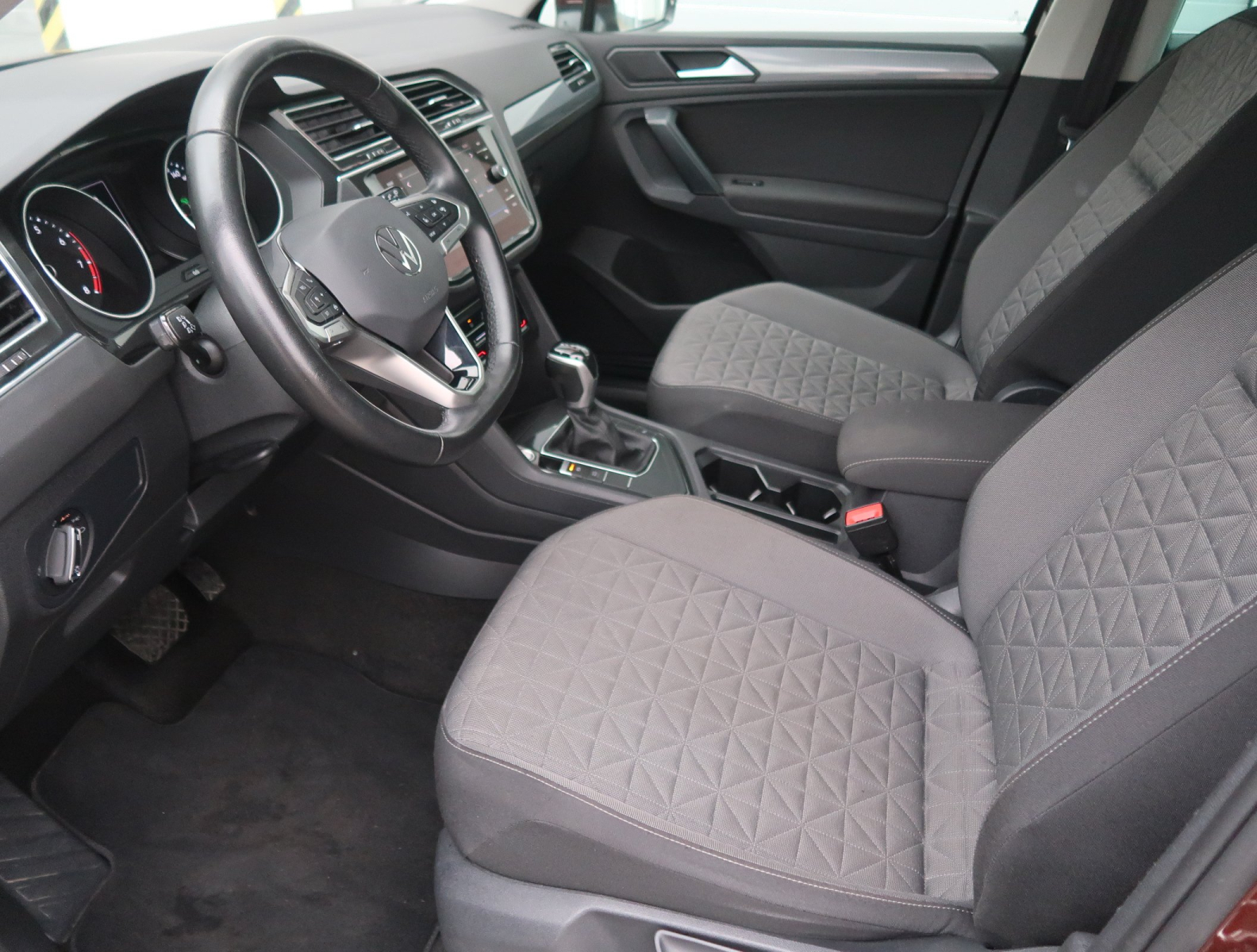 Volkswagen Tiguan - 2022