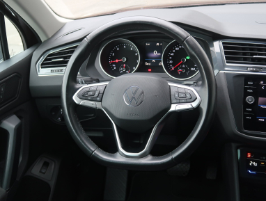 Volkswagen Tiguan - 2022