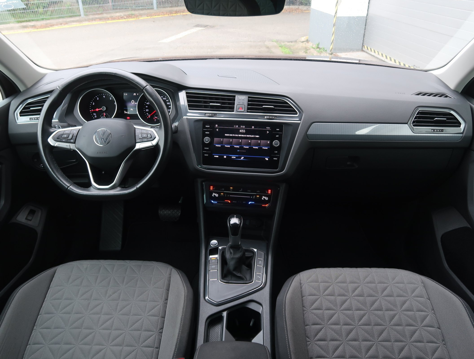 Volkswagen Tiguan - 2022