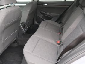 Volkswagen Golf - 2022