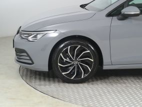 Volkswagen Golf - 2022