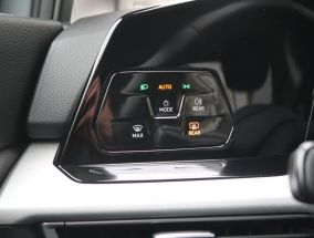 Volkswagen Golf - 2022