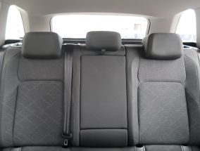 Volkswagen Golf - 2022