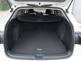 Volkswagen Golf - 2022