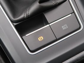 Volkswagen Golf - 2022