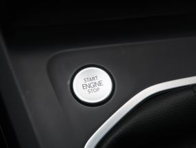 Volkswagen Golf - 2022