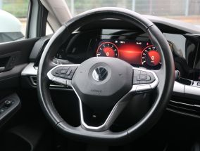 Volkswagen Golf - 2022