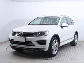 Volkswagen Touareg - 2015