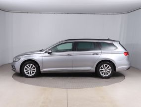 Volkswagen Passat - 2022