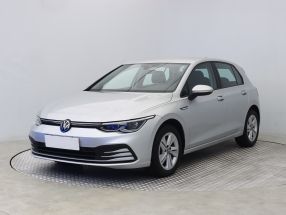 Volkswagen Golf - 2020