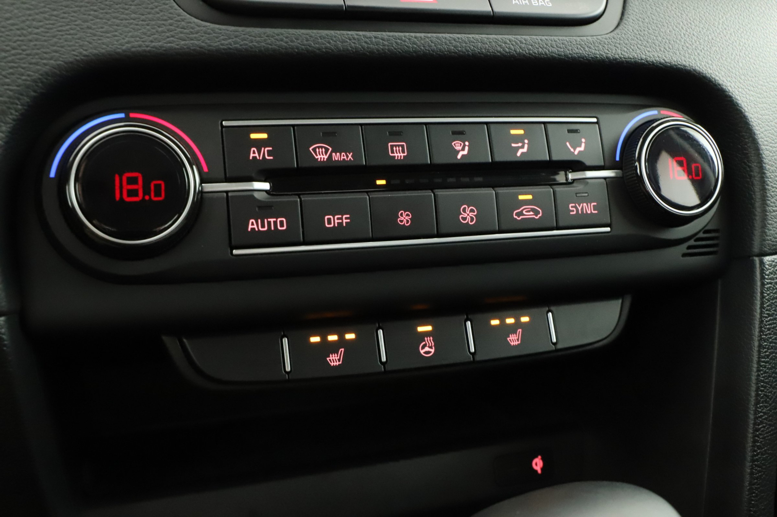 Kia XCeed - 2025