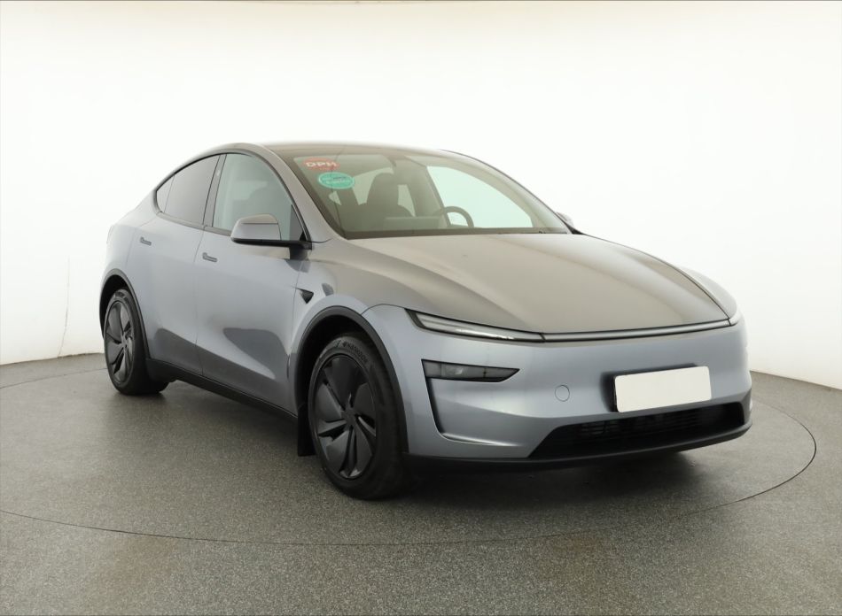 Tesla Model Y - 2025
