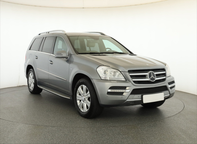 Mercedes-Benz GL 2011