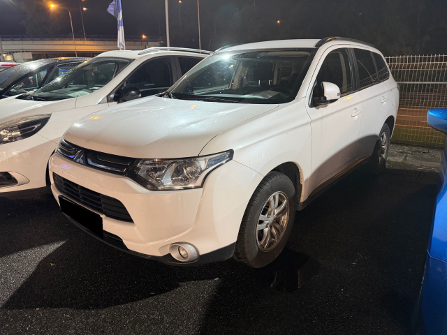 Mitsubishi Outlander 2013