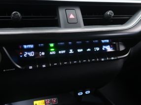 Lexus UX - 2024