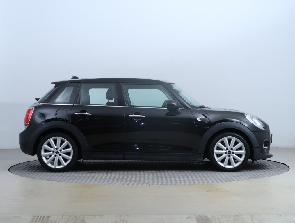 MINI 5-door