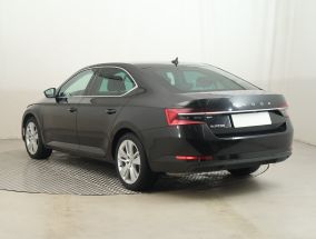Škoda Superb - 2022
