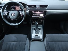 Škoda Superb - 2022