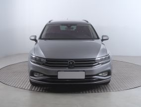 Volkswagen Passat - 2022