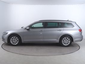 Volkswagen Passat - 2022