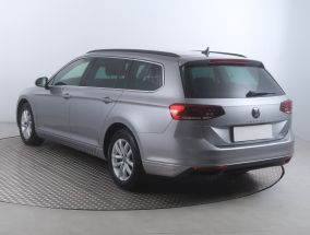 Volkswagen Passat - 2022