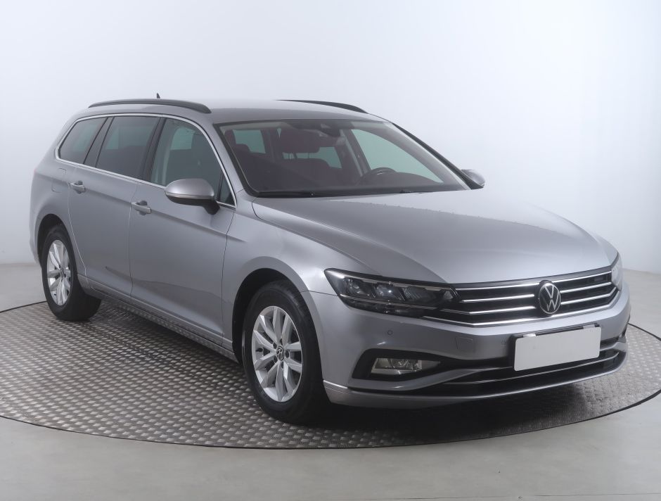 Volkswagen Passat - 2022