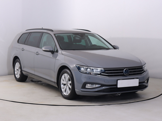 Volkswagen Passat 2022