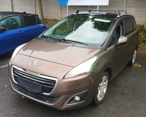 Peugeot 5008 2015