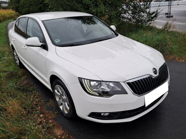 Škoda Superb 2015