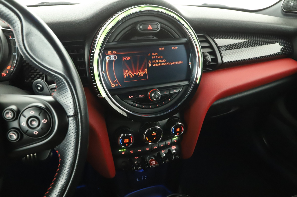 MINI 3-door