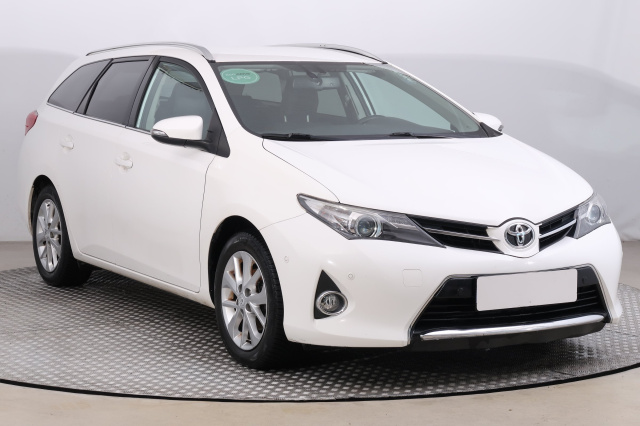 Toyota Auris 2014