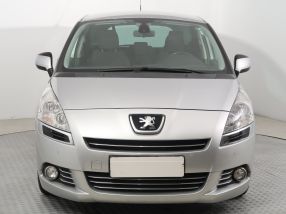 Peugeot 5008 - 2012