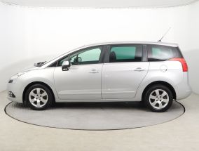 Peugeot 5008 - 2012