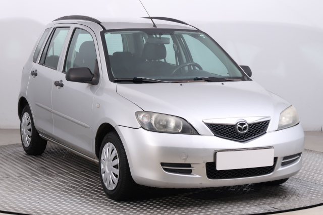Mazda 2 2004