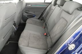 Volkswagen Golf - 2020