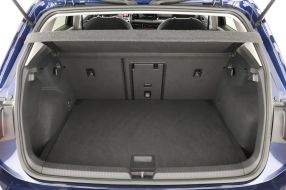 Volkswagen Golf - 2020