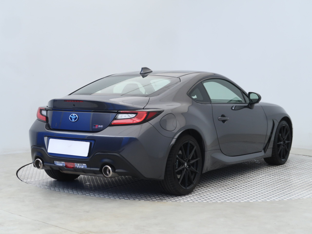 Toyota GR 86