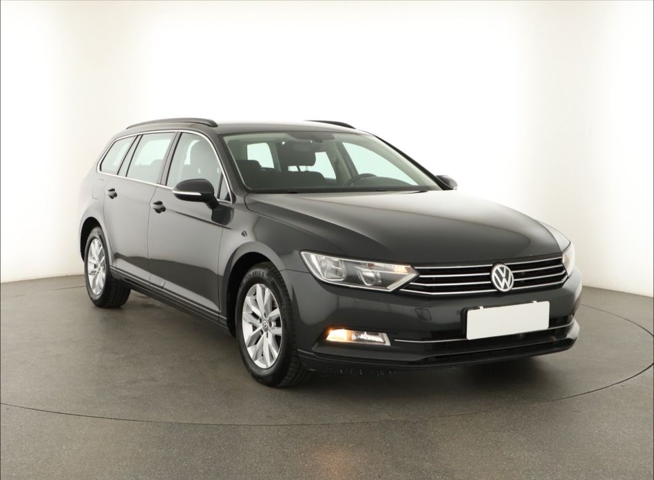 Volkswagen Passat - 2016