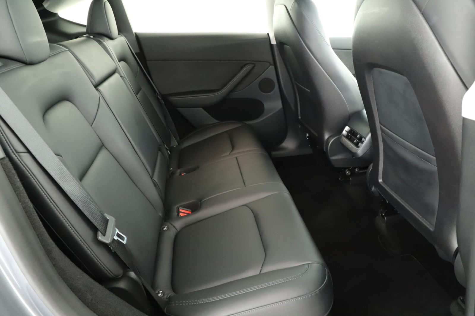 Tesla Model Y - 2023