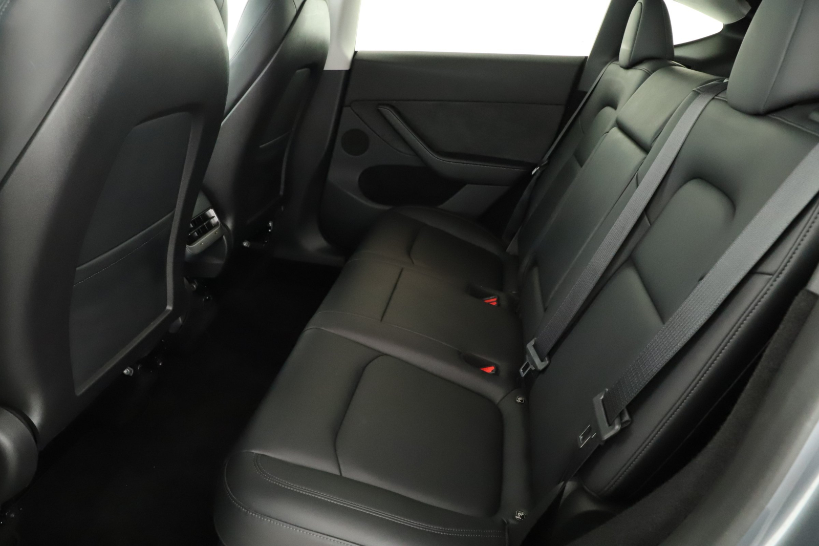 Tesla Model Y - 2023