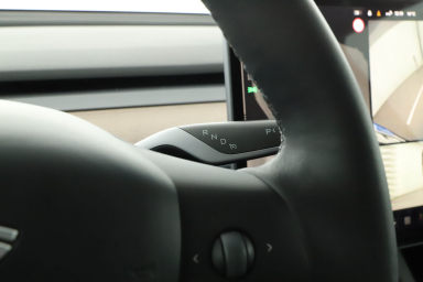 Tesla Model Y - 2023