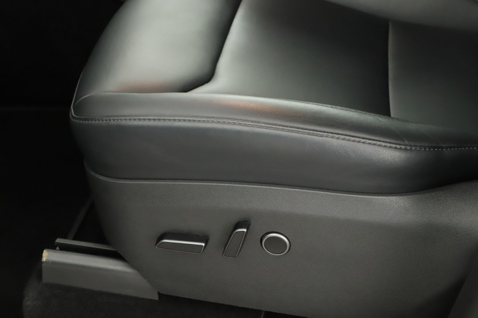 Tesla Model Y - 2023