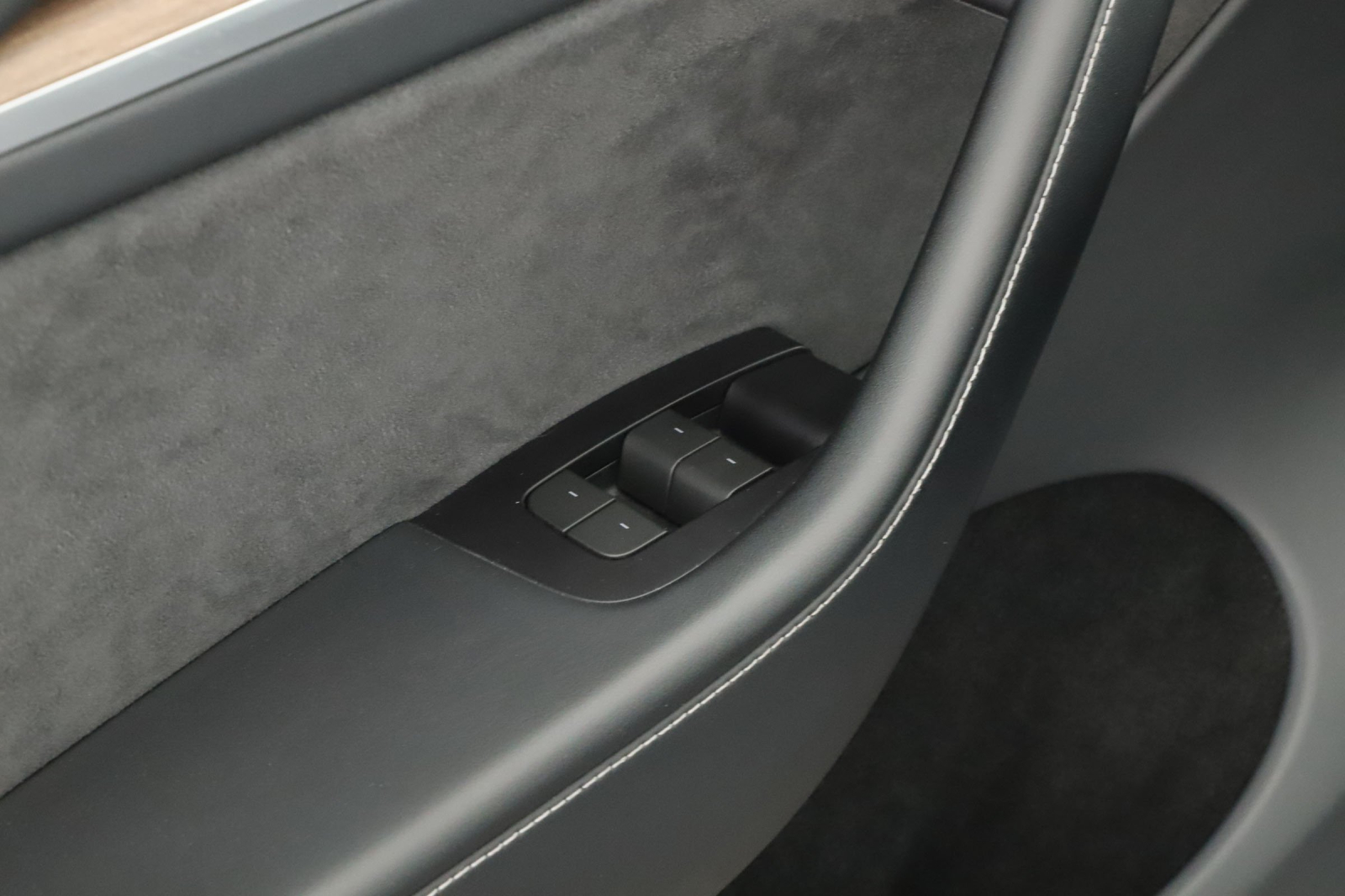 Tesla Model Y - 2023