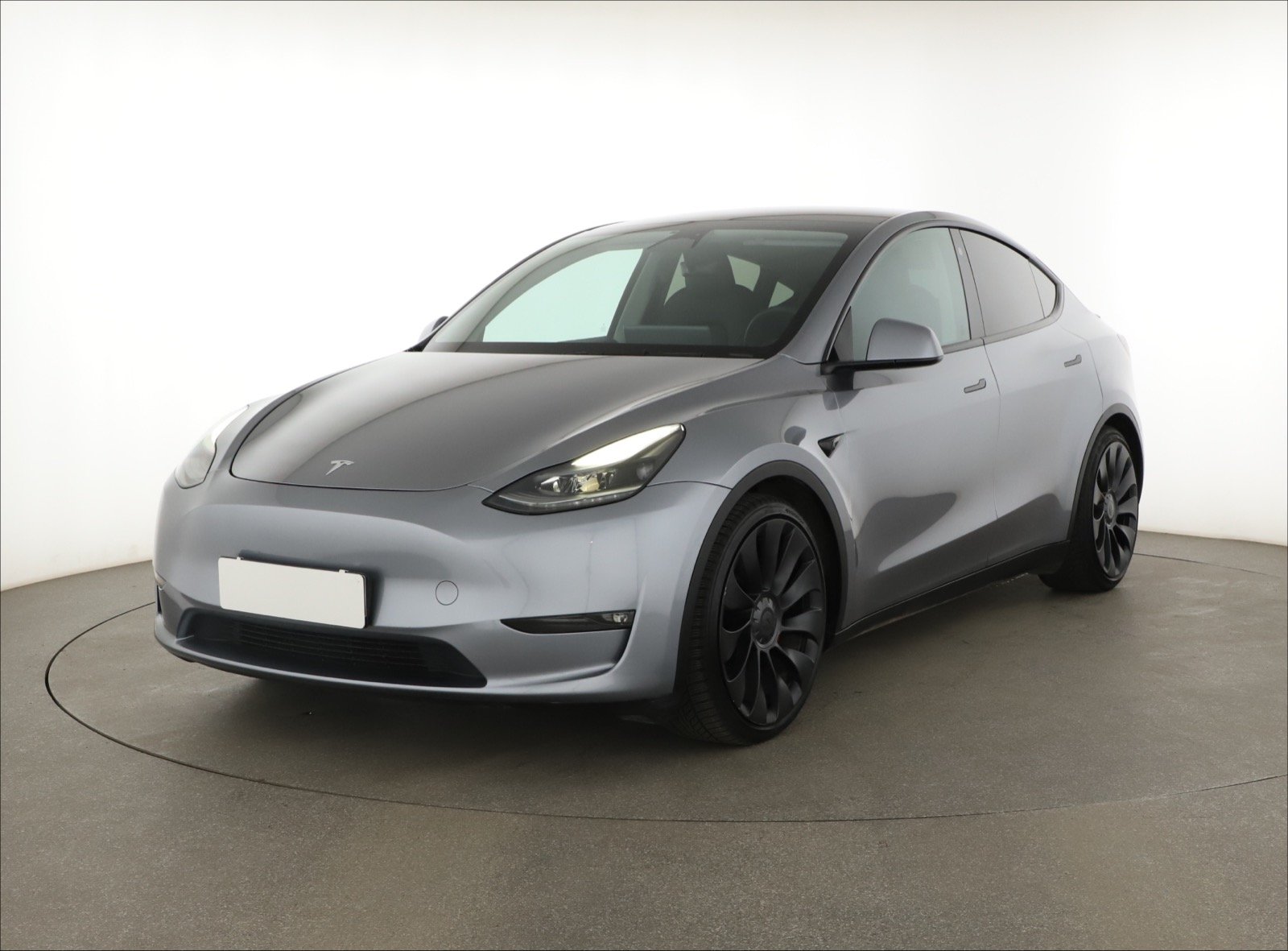 Tesla Model Y - 2023