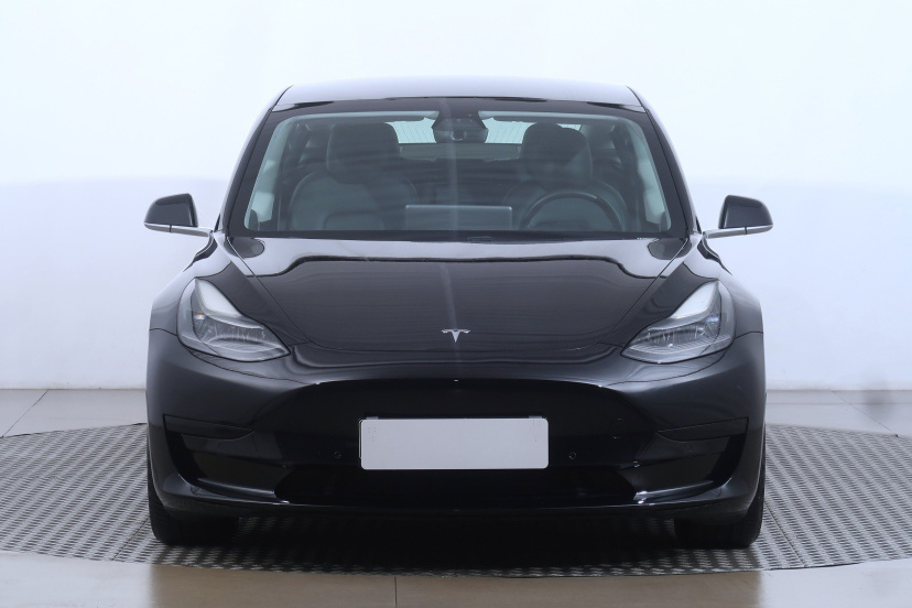 Tesla Model 3, 2020