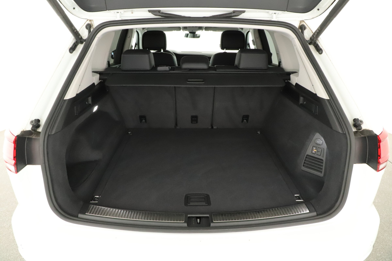 Volkswagen Touareg - 2021