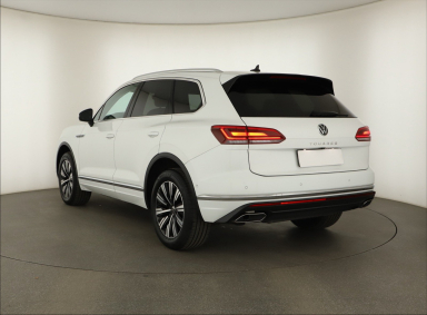 Volkswagen Touareg - 2021